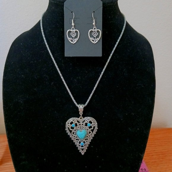 2 item-FAUX TURQUOISE & HEART GEMSTONE SILVERTONE NECKLACE & HEART EARRINGS - Picture 1 of 10